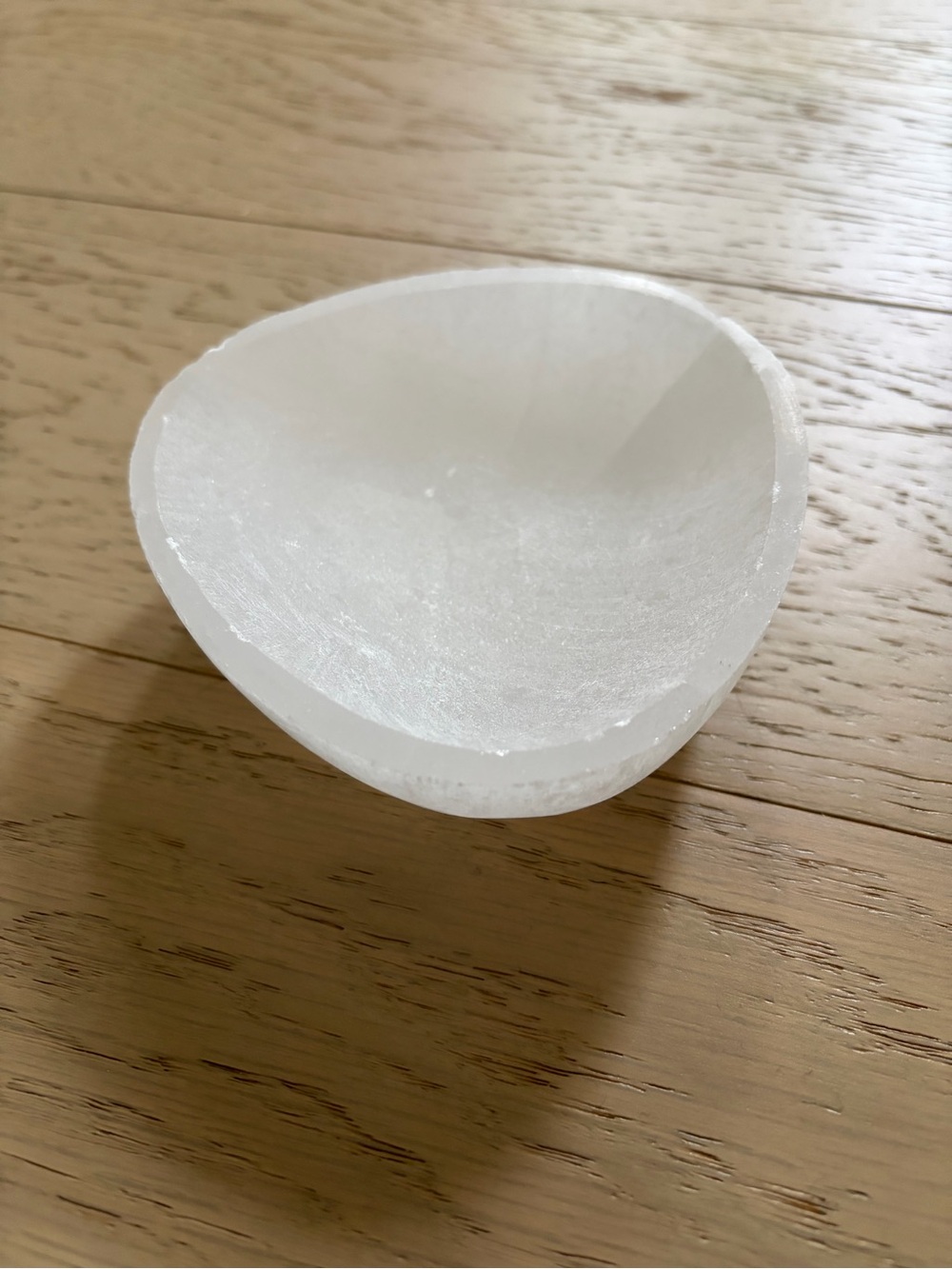 NWOT Selenite Charging Bowl: Crystal Cleansing, 4 inches - Picture 2 of 8